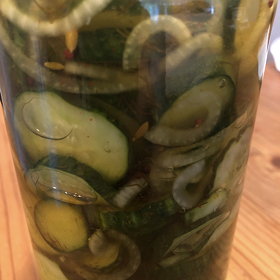 cucumber pickles at home